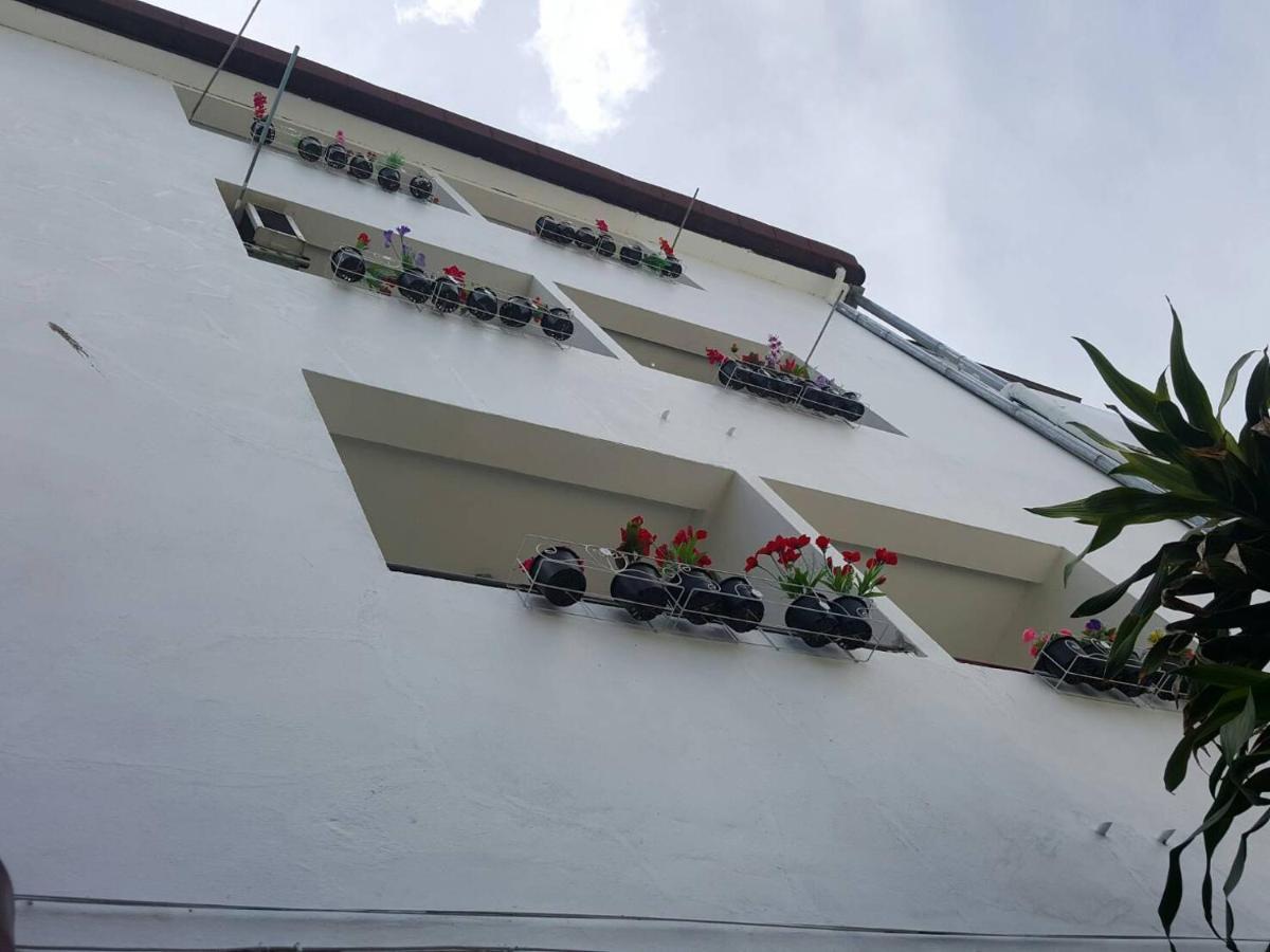 Hotel V.I.P. House Chiang Mai Zewnętrze zdjęcie
