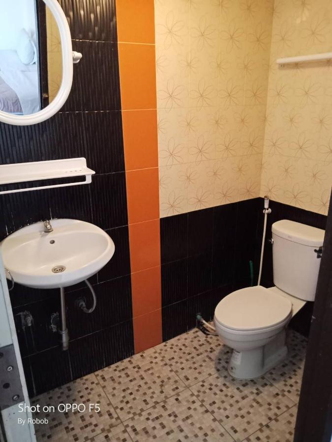 Hotel V.I.P. House Chiang Mai Zewnętrze zdjęcie