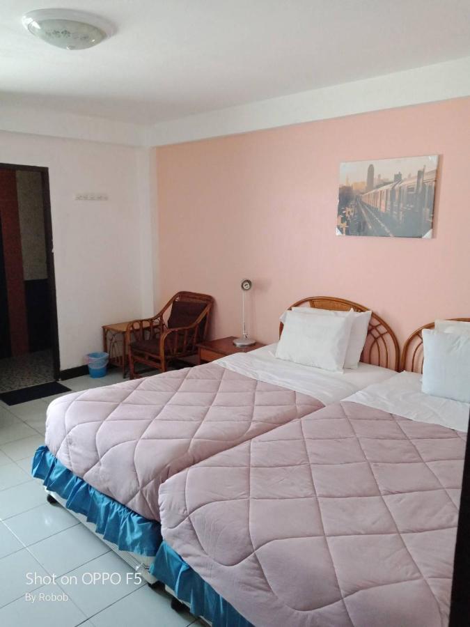 Hotel V.I.P. House Chiang Mai Zewnętrze zdjęcie