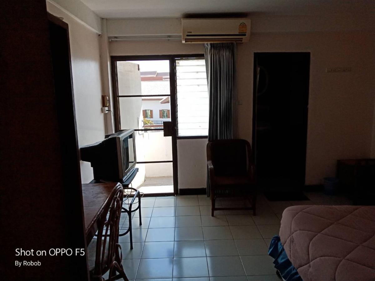 Hotel V.I.P. House Chiang Mai Zewnętrze zdjęcie